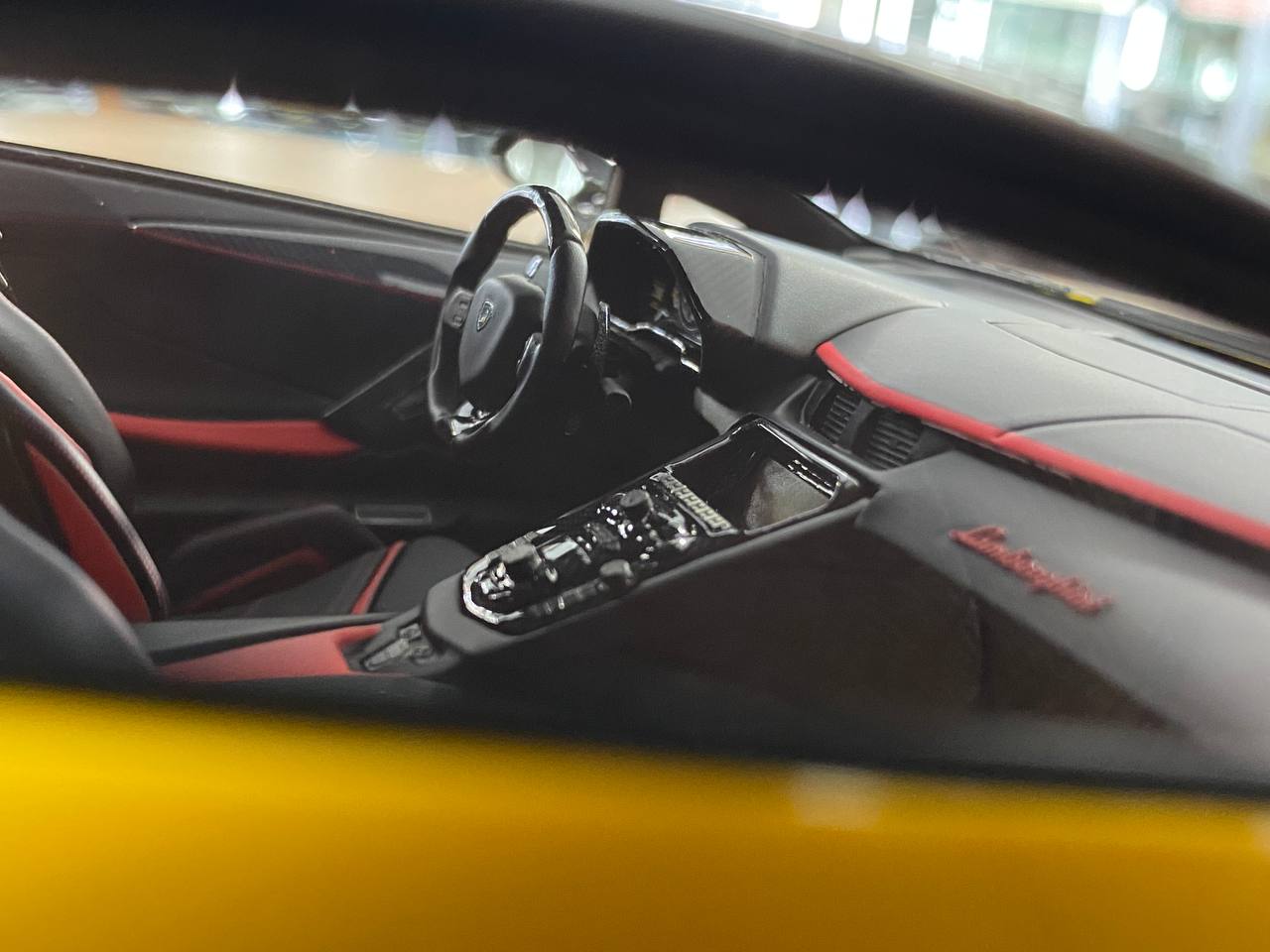 1/18 Resin Davis & Giovanni Lamborghini AVENTADOR LP 700-4 MANSORY with chrome gold , black / Red interior Limited Edition - 10 pcs