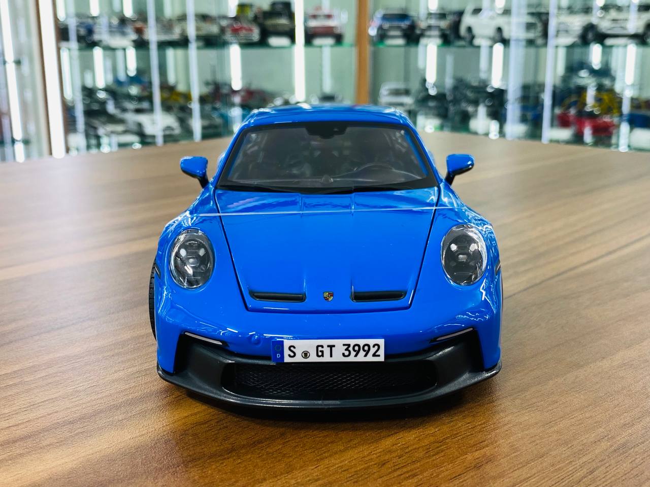 1/18 Diecast Maisto Porsche 911 GT3 blue