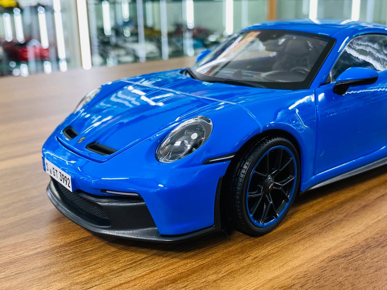 1/18 Diecast Maisto Porsche 911 GT3 blue