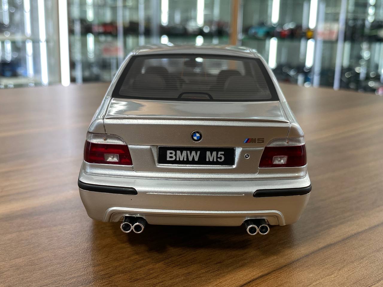 1/18 Resin BMW M5 E39 1998 - Silver by OttOMobile - Limited 4000 pcs