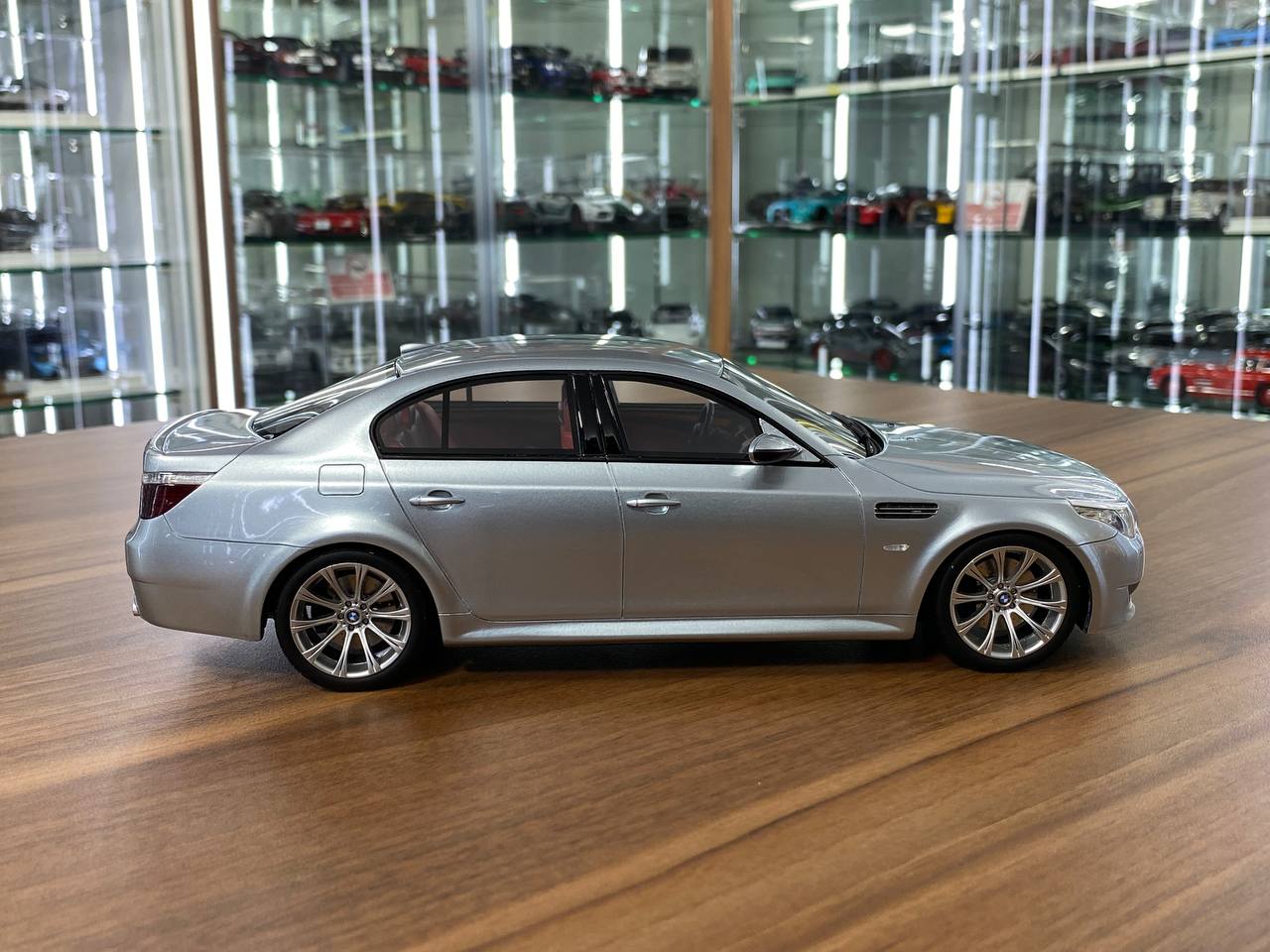 1/18 Resin BMW M5 E60 2008 - Silver by OttOMobile - Limited 4000 pcs