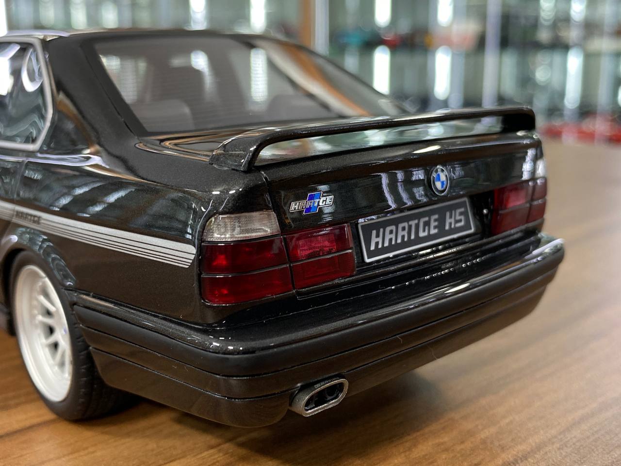 1/18 Resin BMW Hartge H5 V12 E34 Sedan - Black by OttOMobile - Limited 3000 pcs