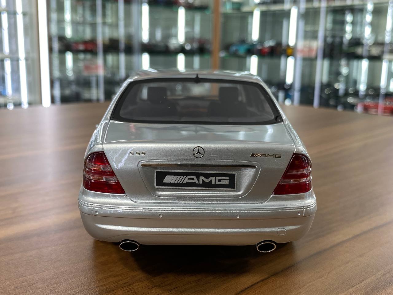 1/18 Resin Mercedes-Benz S 55 AMG ( W220 ) 2000 -Silver by OttOMobile - Limited 2000 pcs