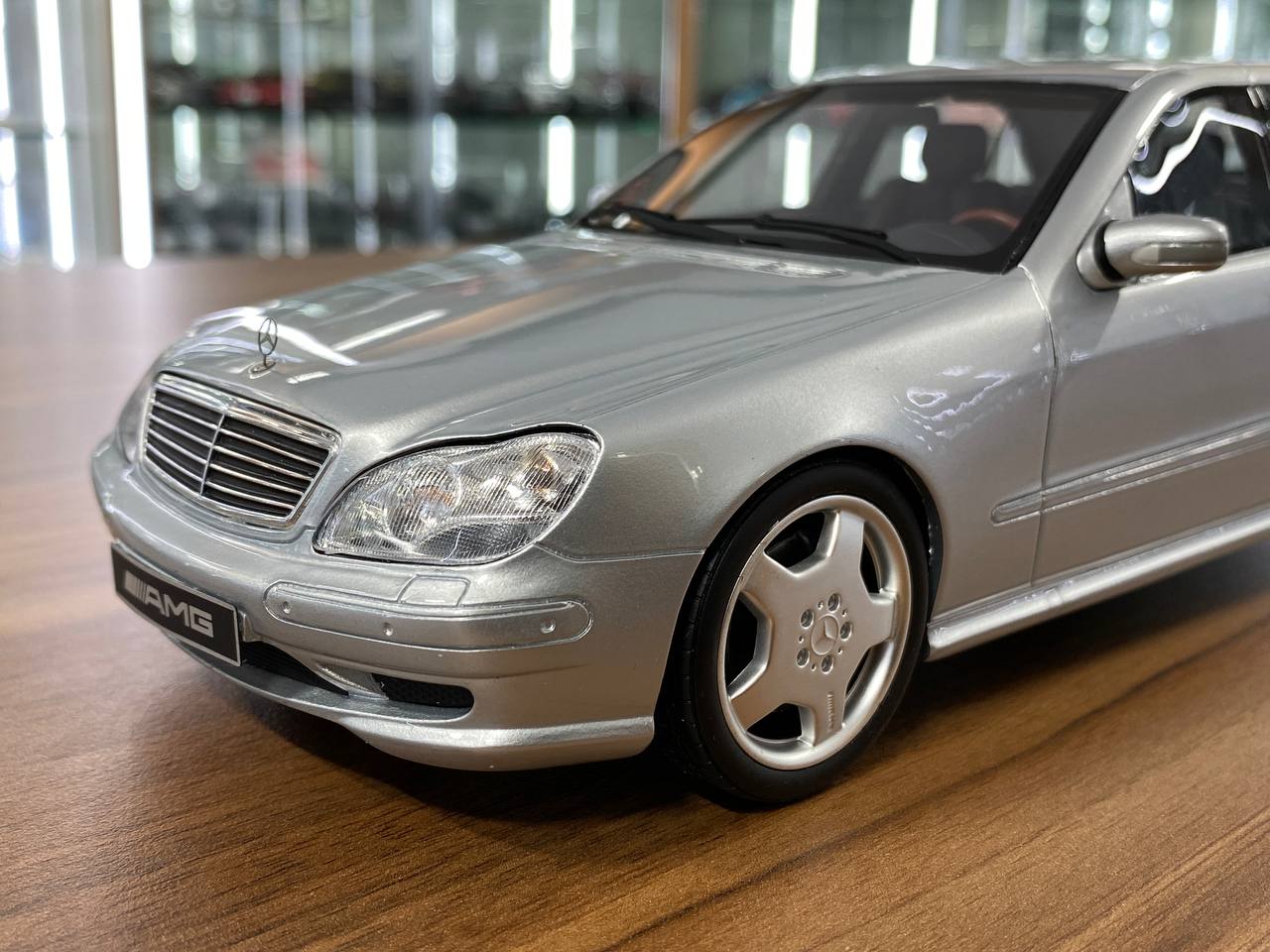 1/18 Resin Mercedes-Benz S 55 AMG ( W220 ) 2000 -Silver by OttOMobile - Limited 2000 pcs