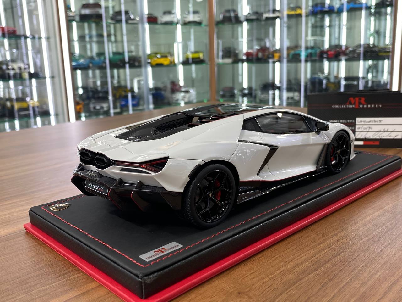 1/18 Resin Model – MR Collection Lamborghini REVUELTO Bianco Siderale with Red Accents