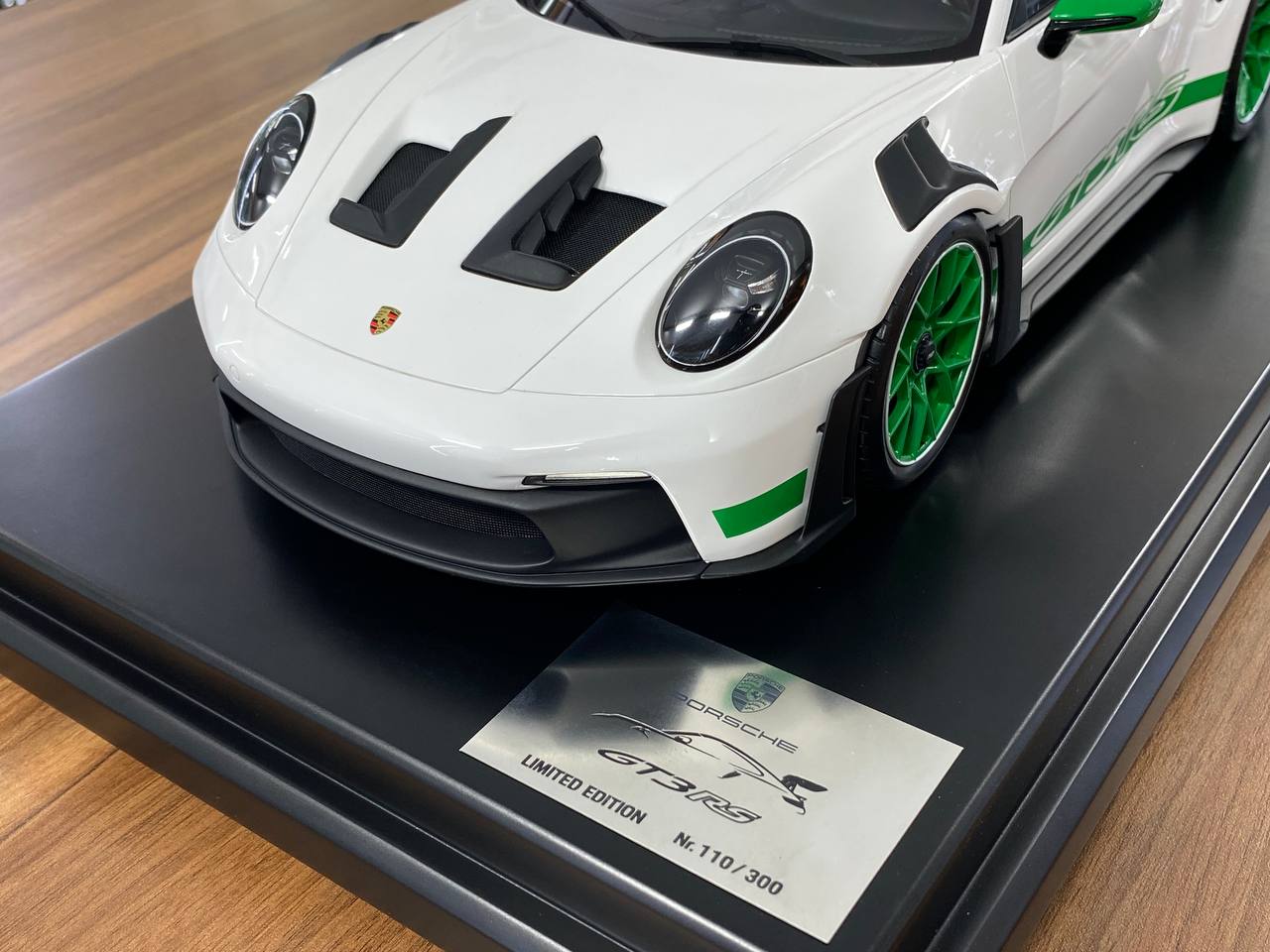 1/12 Resin Porsche 911 GT3 RS – White / Green | Spark Models Dealer Edition | Limited to 300 pcs