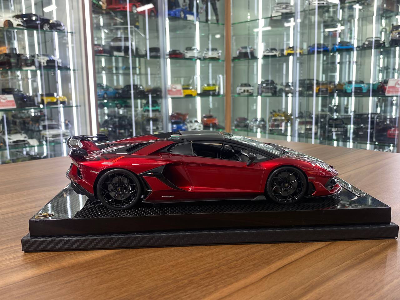 1/18 resin MR Collection Lamborghini Aventador Roadster SVJ Red / Italy flag Limited- 1 of 1