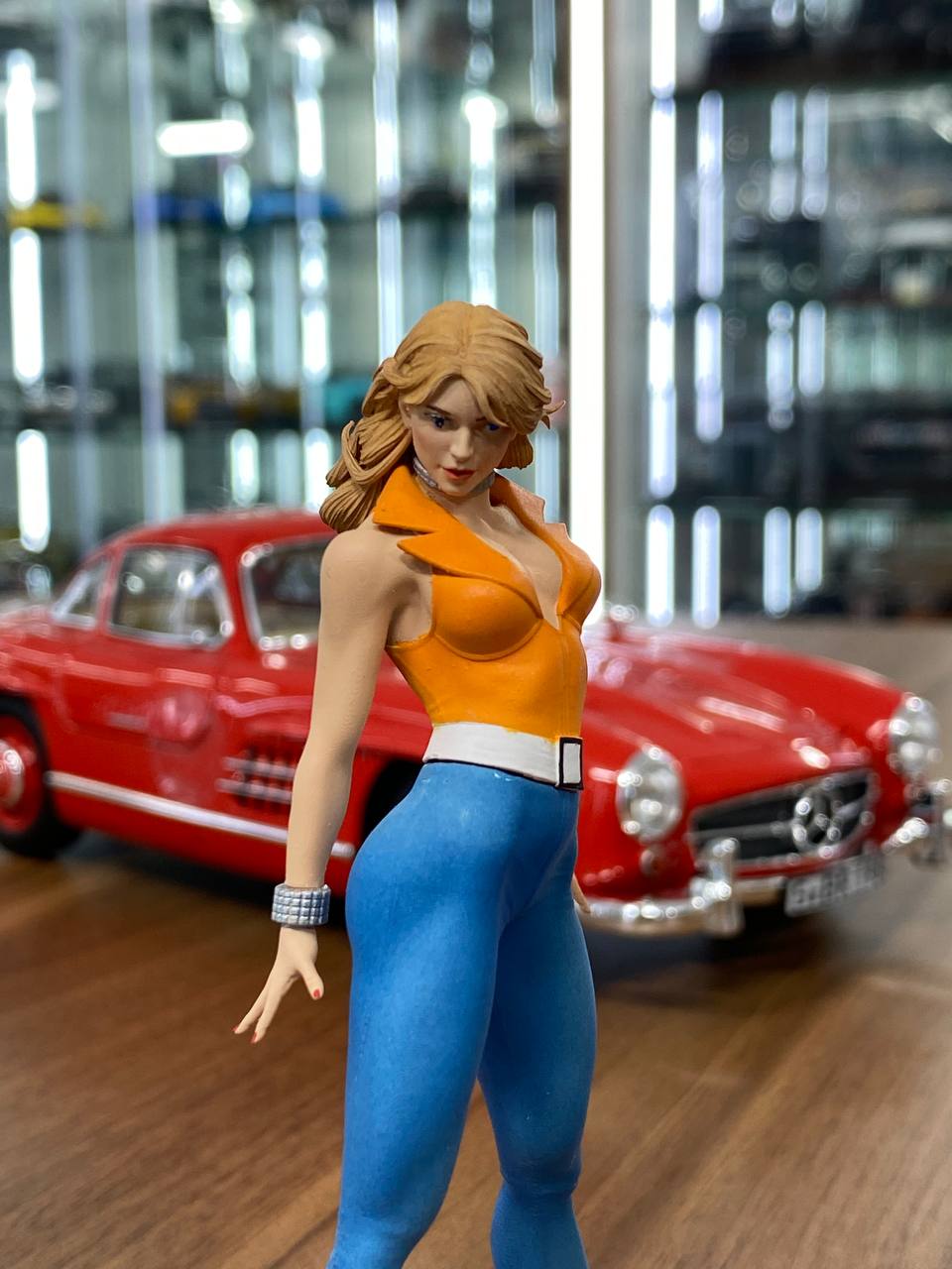 1/18 Resin Scale Figure (Hand Made / Painted) Dazzler ( X Men ) orange / blue dress