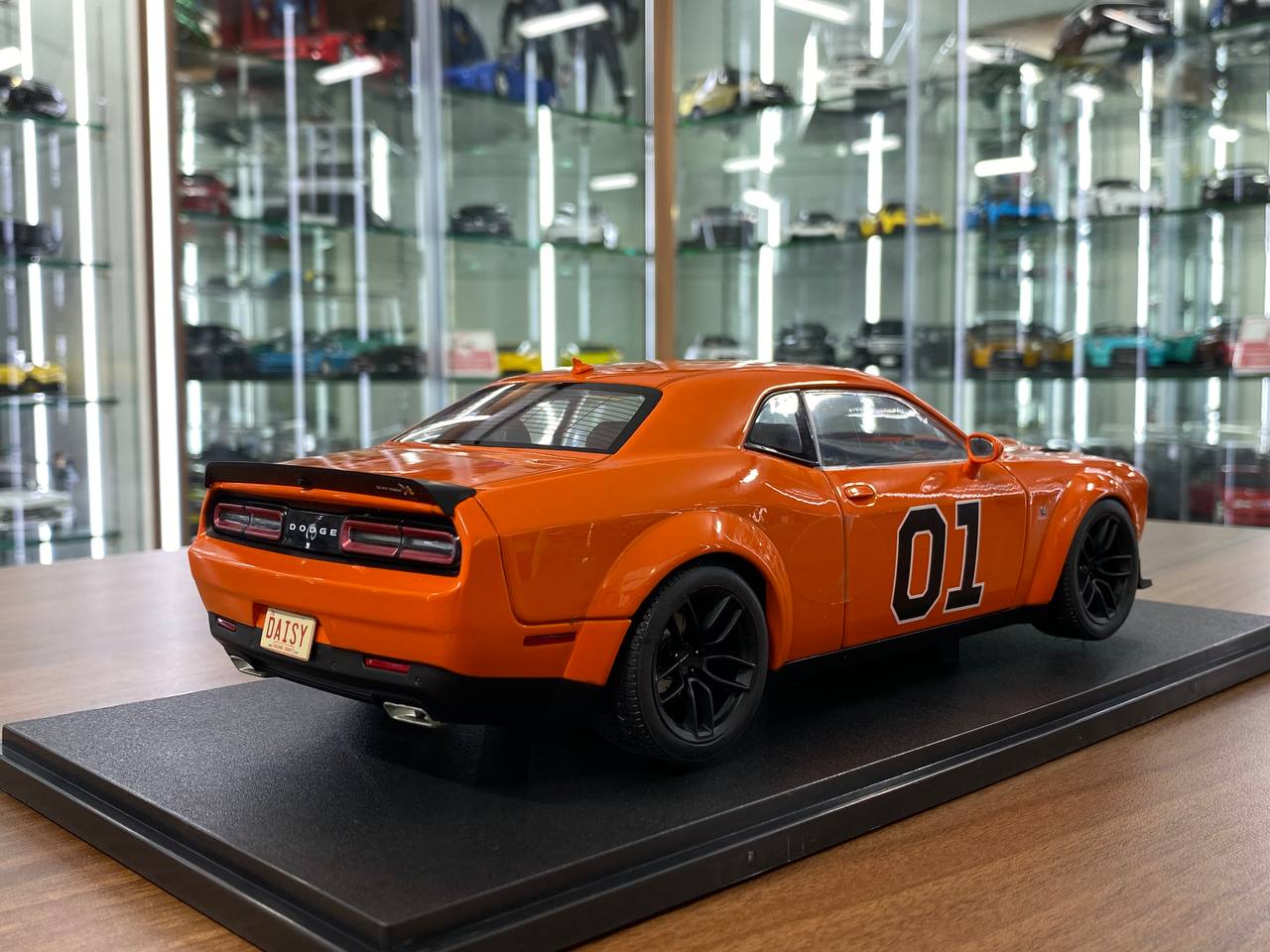 1/18 Diecast Solido Dodge Challenger R/T SCAT PACK WIDE BODY Hazzard Tribute 2023 Orange