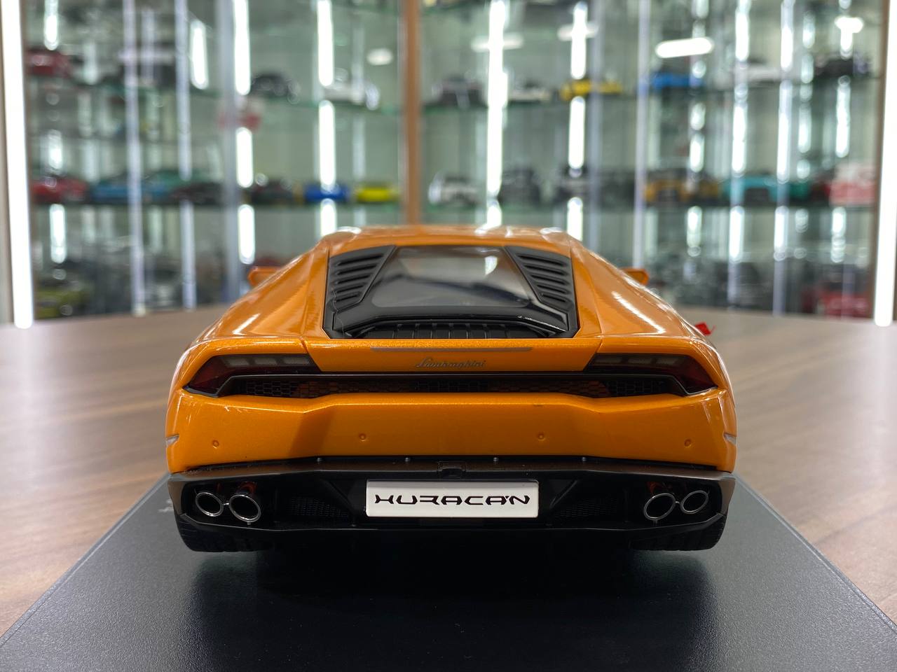 1/18 Diecast Metal Model – Lamborghini Huracán LP610-4 | AUTOart Signature | Full Opening | Orange Pearl