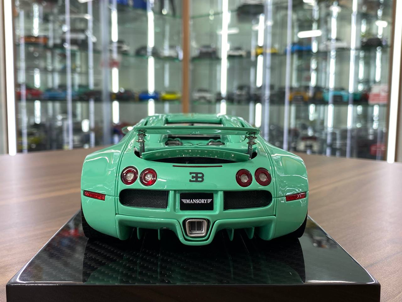 1/18 Resin Model – Bugatti Veyron | Ultra Unique | Tiffany Blue | Limited 20 pcs