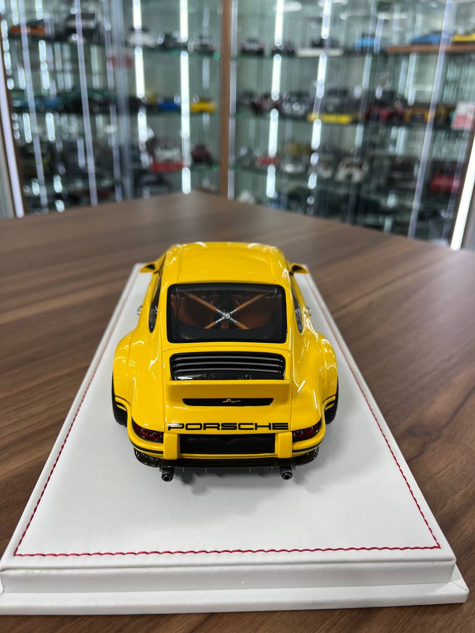 Ivy Models 1:18 Porsche Singer DLS – Vibrant Yellow | Resin | Limited to 30 pcs