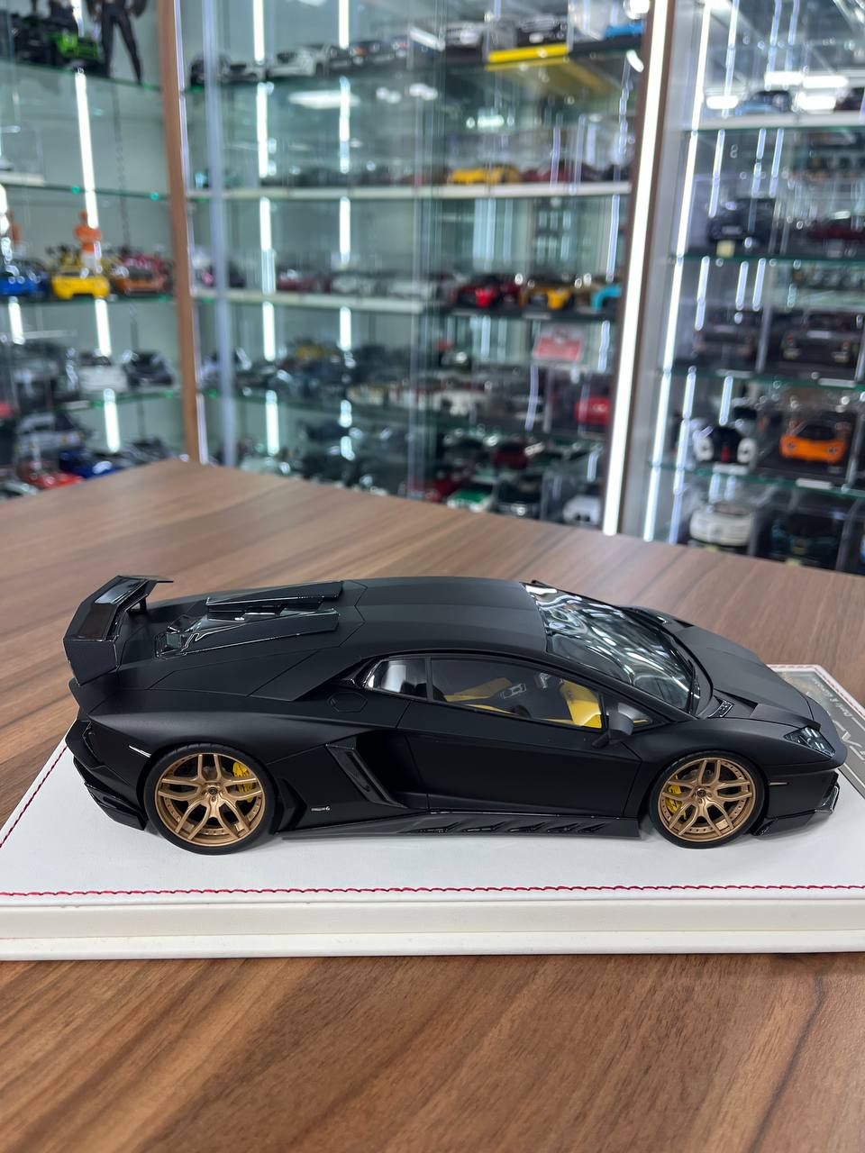 ★ 1/18 Davis & Giovanni Lamborghini Aventador – Matt Black | One-of-One Exclusive