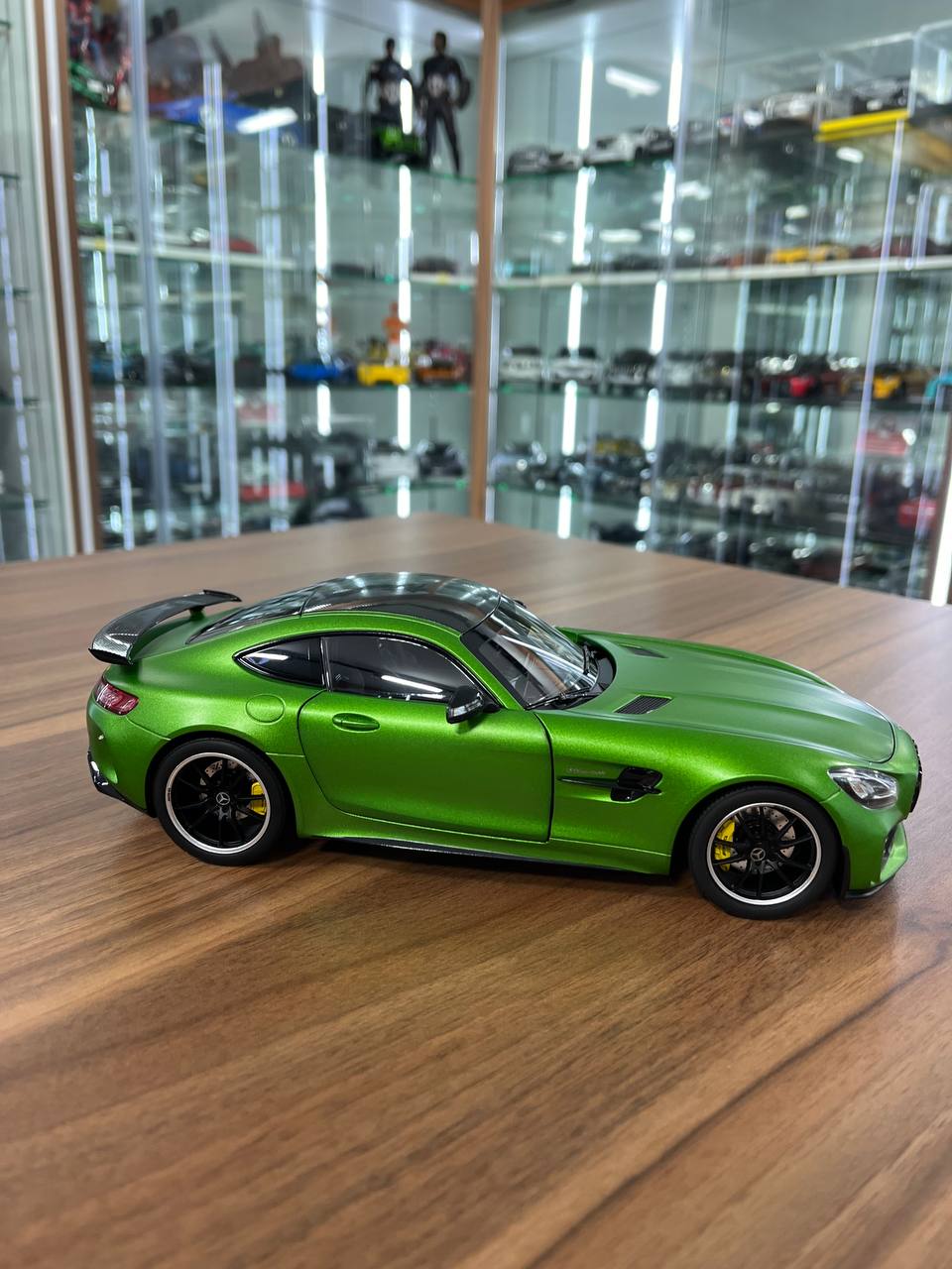 1/18 Diecast Norev Mercedes-Benz AMG GT Black Series – Green Hell Magno |