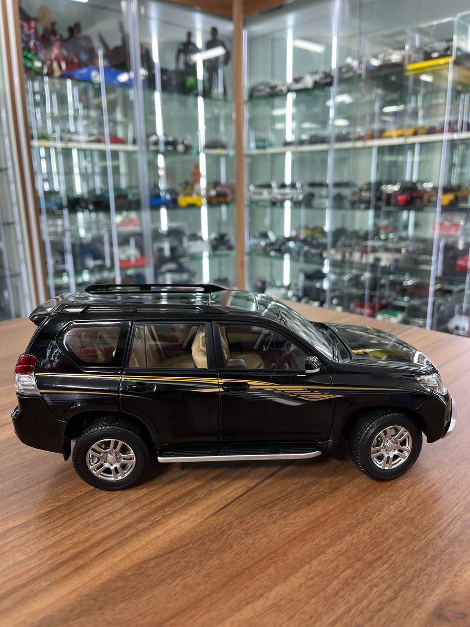 1/18 Diecast full opening Faw Toys Land Cruiser PRADO 2009 Black