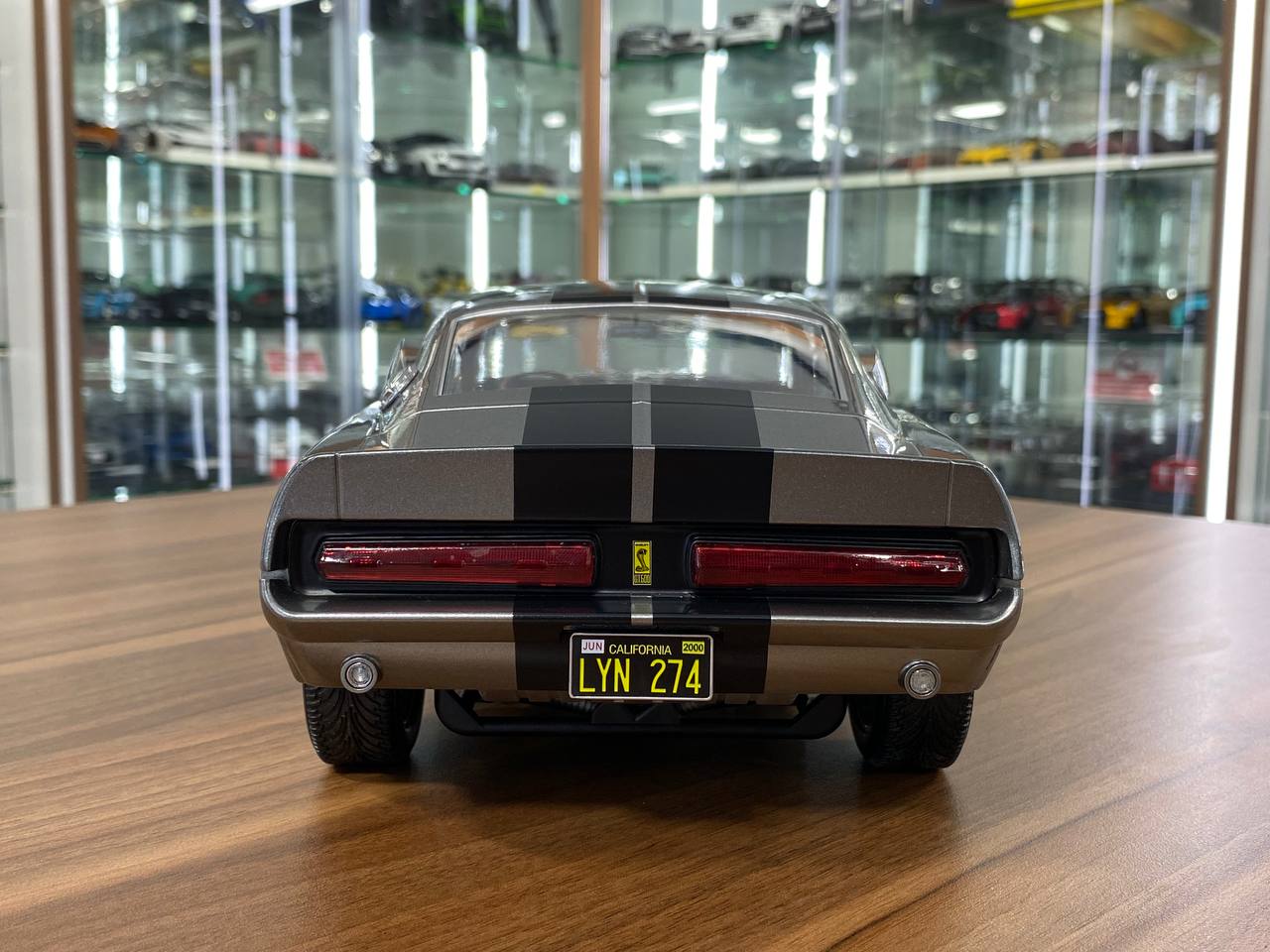 ★ 1/12 Diecast KK Scale Ford Mustang Eleanor 1967 | Grey with Black Stripes