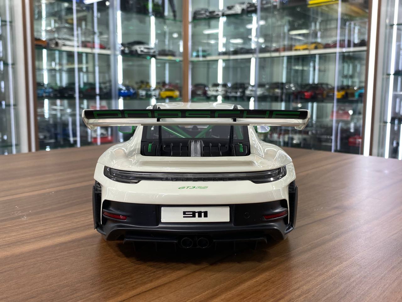 ★ 1/12 GT Spirit Porsche 911 (992) GT3 RS | Off White | Limited Edition 300 pcs