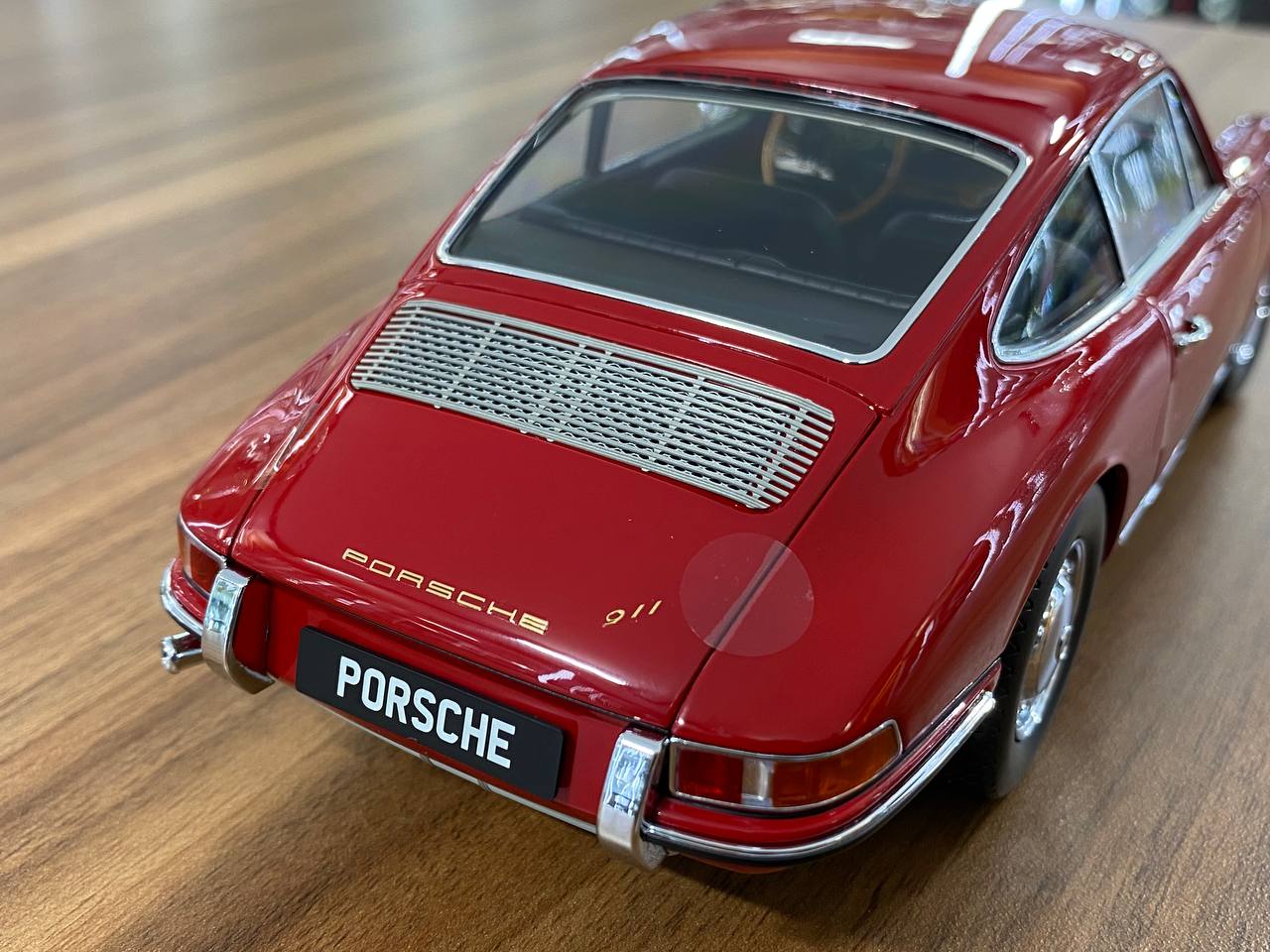 1/18 KYOSHO Porsche 911 (901) Signal Red | Full-Opening Diecast Model