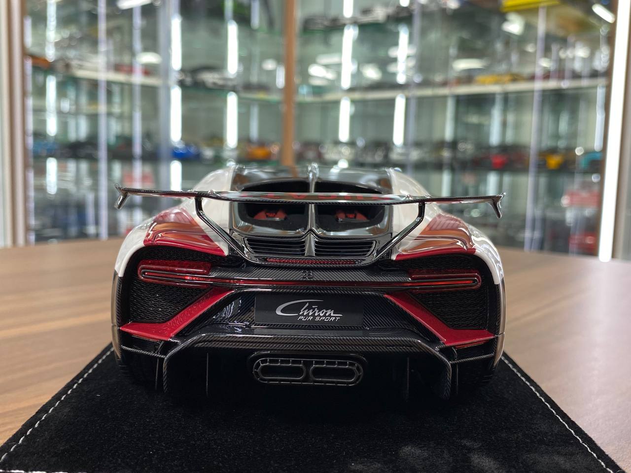 ★ 1:18 H&H Bugatti Chiron Pur Sport – Grand Prix White – Limited Edition of 30
