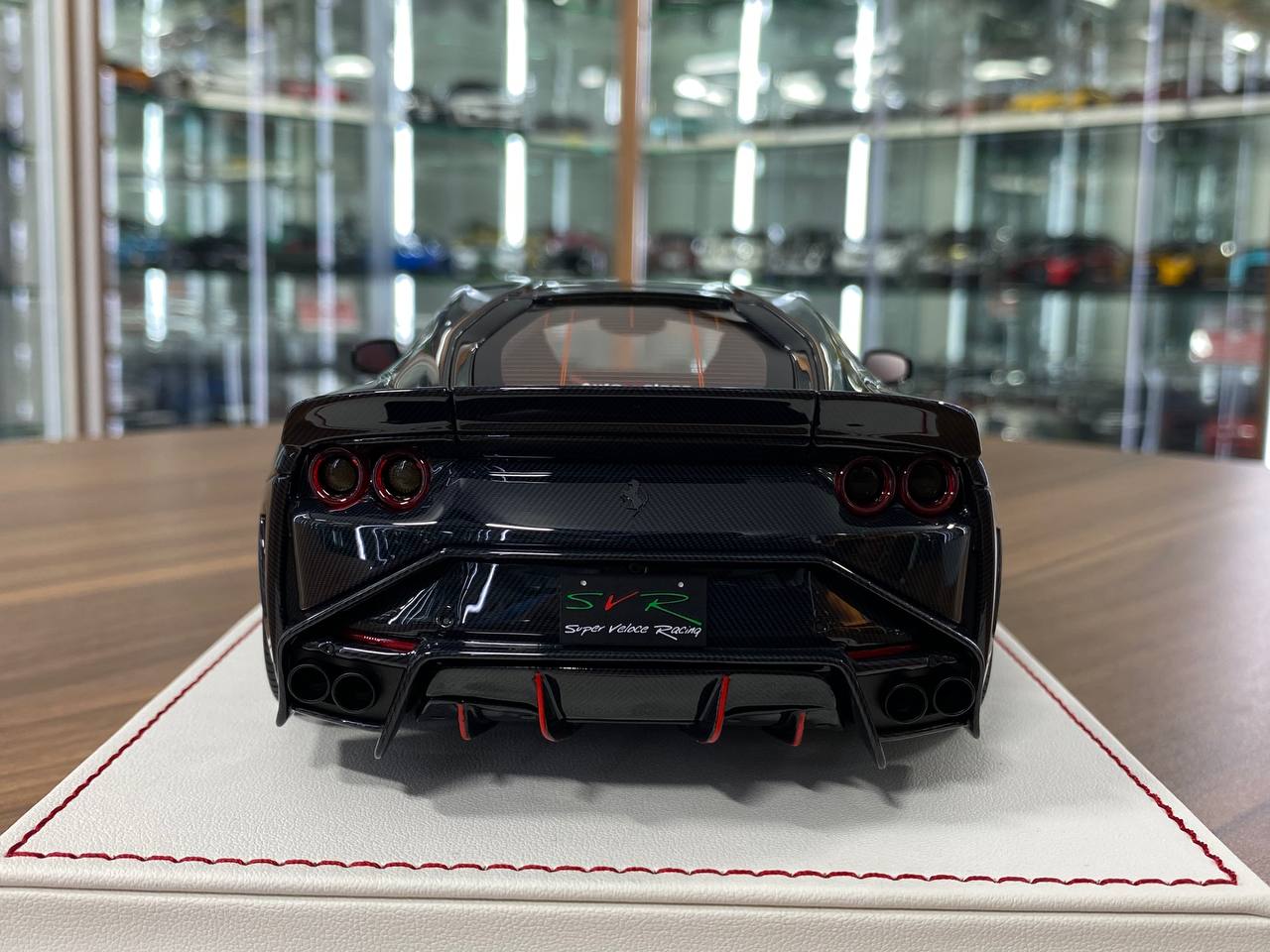 1/18 Resin model Davis & Giovanni Ferrari 812 Superfast SVR Limited Edition 10 pcs carbon fibre red/black interior