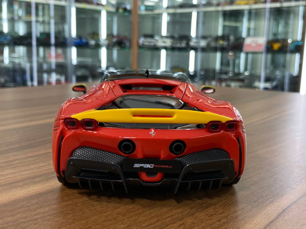 1/18 Diecast Full opening Bburago Ferrari SF90 Stradale Assetto Fiorano #50  Red / Yellow stripe