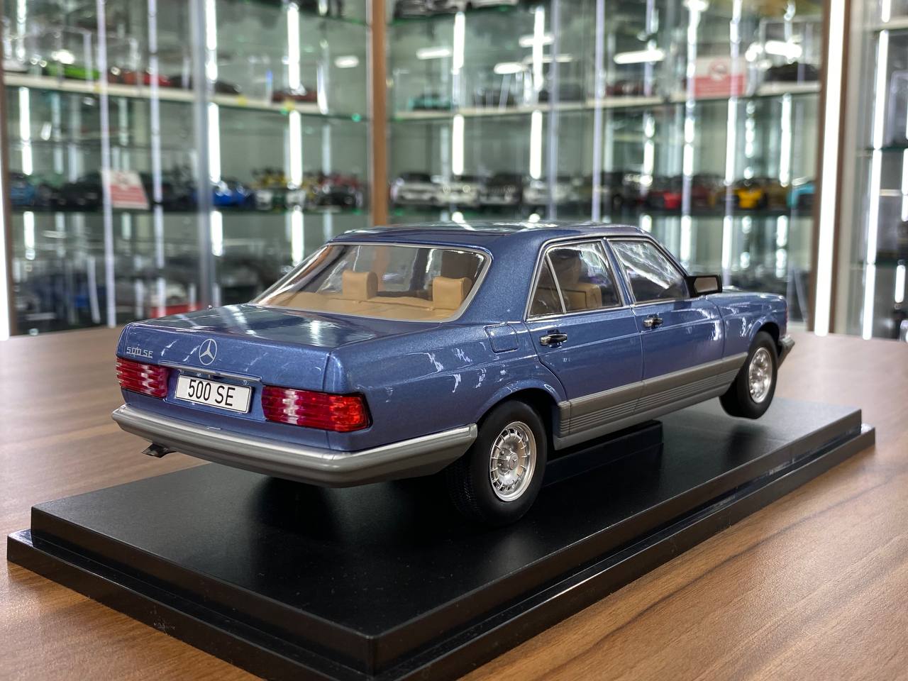 1/18 Modelcar group Mercedes benz S-CLASS 500 SE W126 BLUE Model Car
