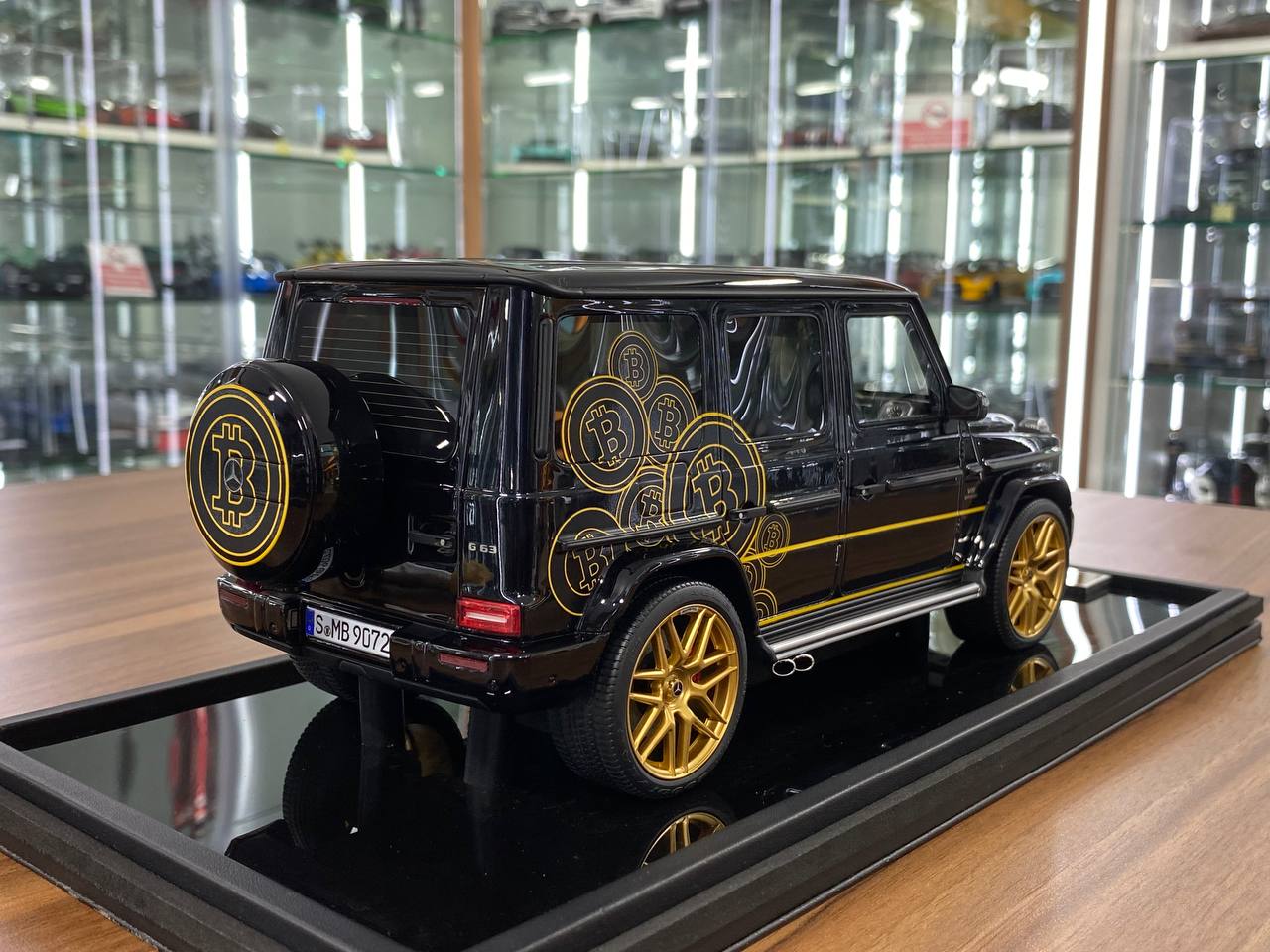 1/18 Bitcoin Mercedes-Benz AMG G-63 Black Model car by MotorHelix