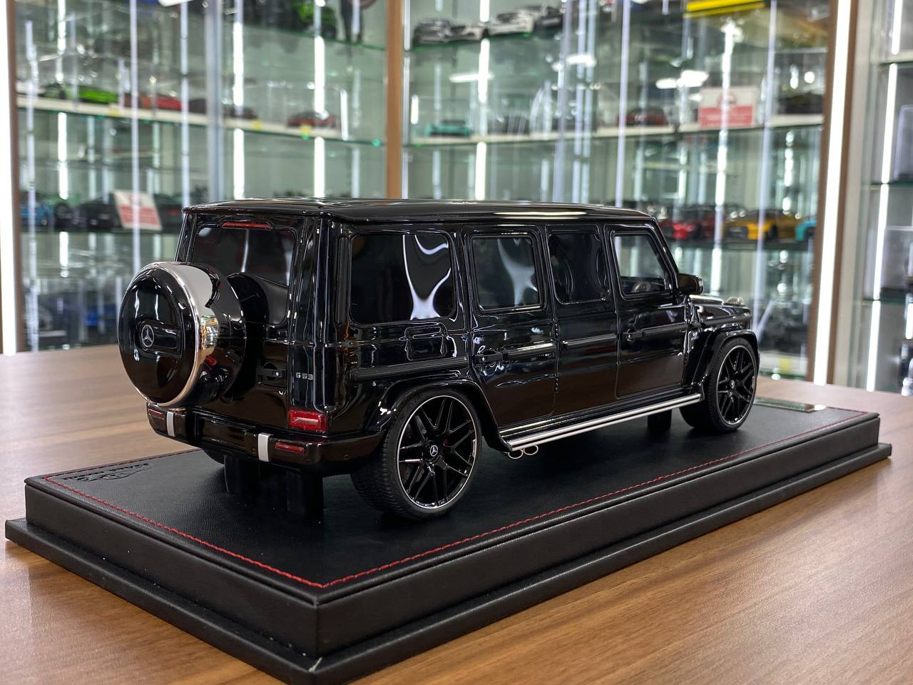 1/18 Mercedes-Benz G-63 Long Black Miniature car by VIP Models