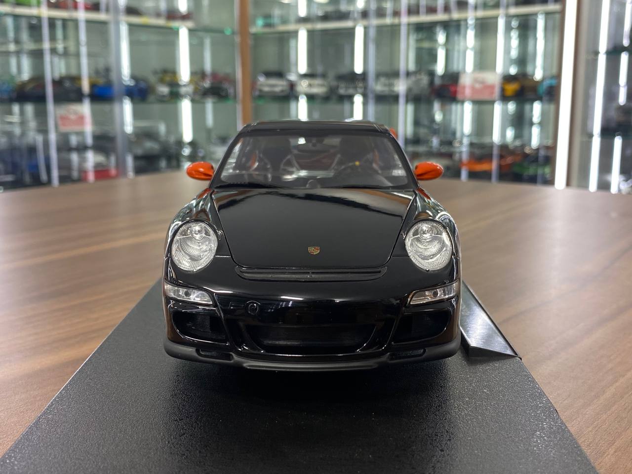 1/18 Welly Metal Diecast - Porsche 911(997) GT3 RS in black / orange Rim