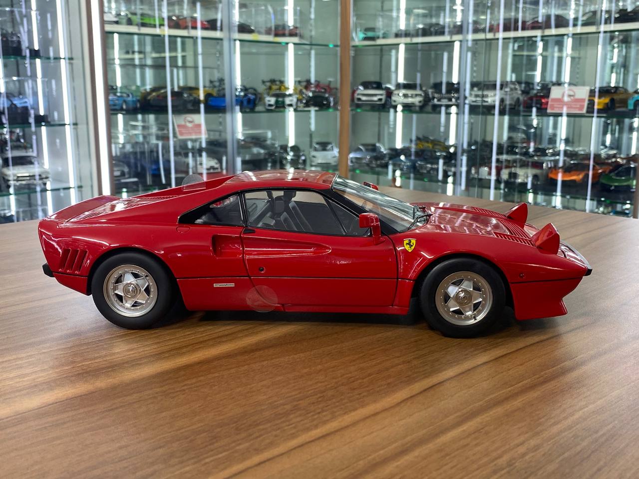 1/12 KK Models Ferrari 288 GTO – Red | Diecast | Partial Opening