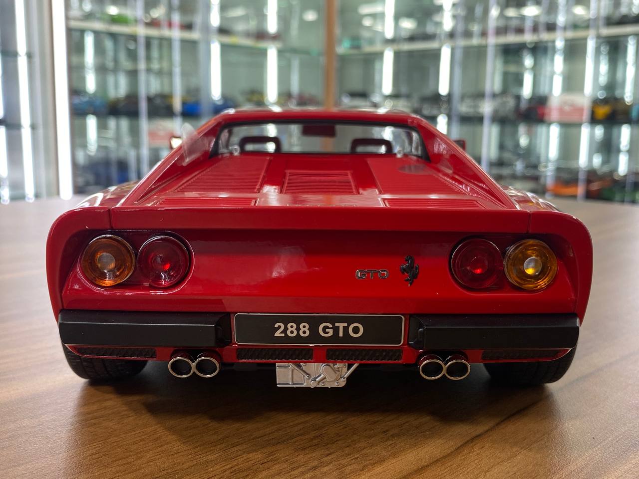 1/12 KK Models Ferrari 288 GTO – Red | Diecast | Partial Opening