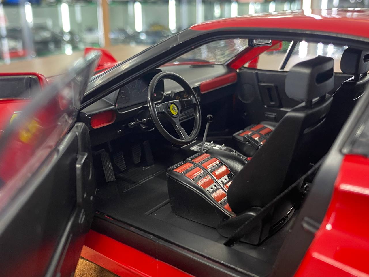 1/12 KK Models Ferrari 288 GTO – Red | Diecast | Partial Opening