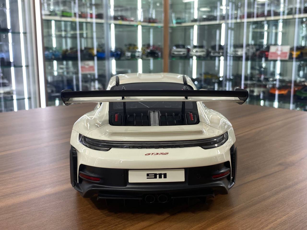 ★ 1/12 GT Spirit Porsche 911 (992) GT3 RS | Off White/Red Rim | Limited Edition 300 pcs