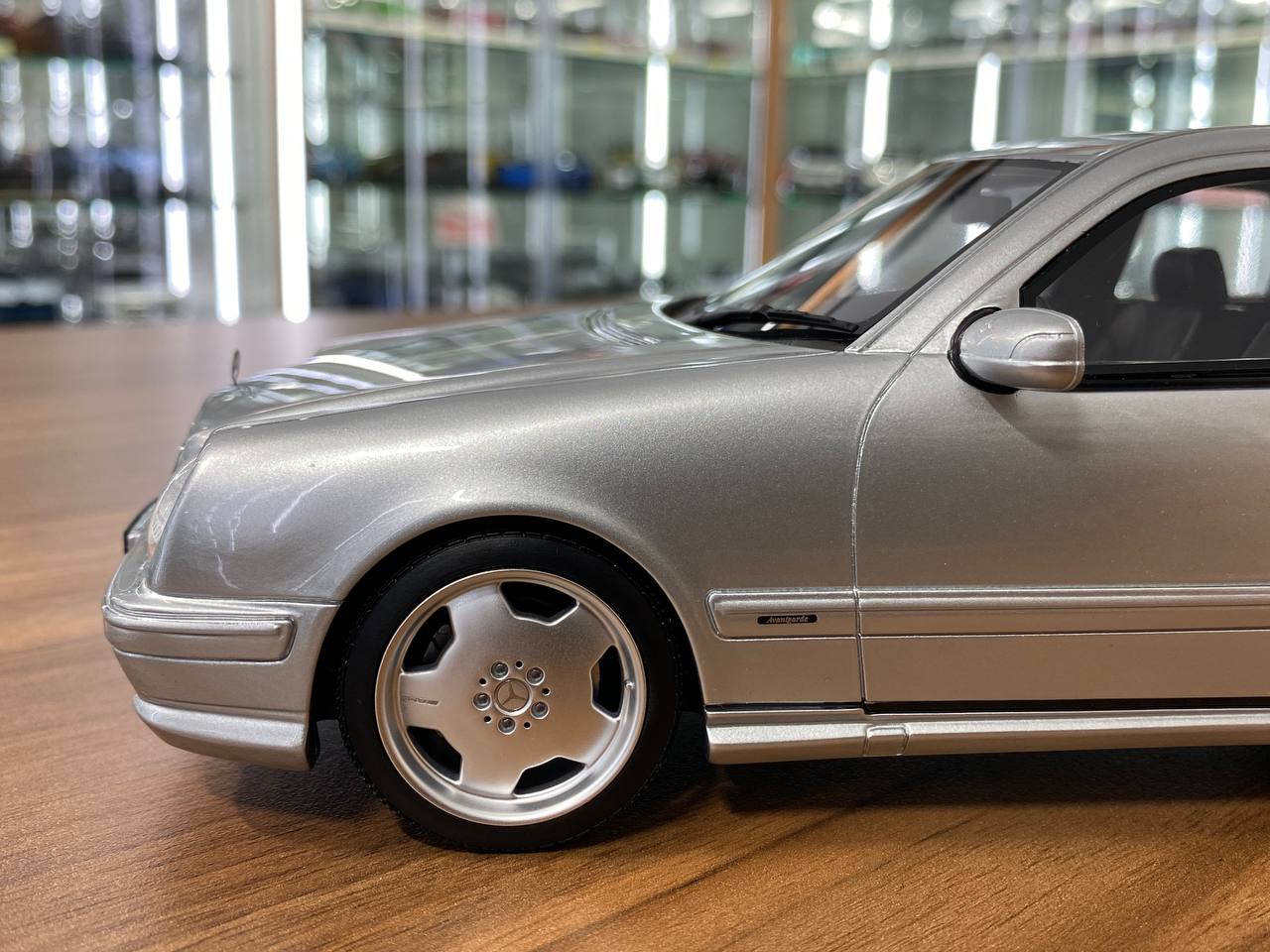 1/18 Resin Mercedes Benz E55 AMG Silver by Otto Mobile