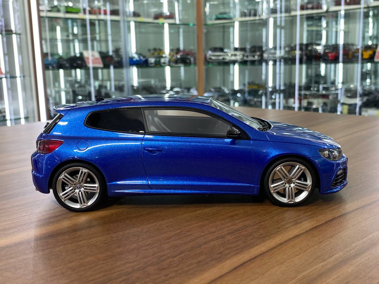 1/18 Resin Volkswagen Scirocco R Otto Blue Model Car