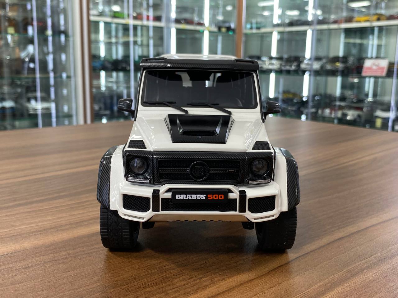 1/18 Diecast Mercedes-Benz Brabus 500 4x4 White GT Spirit Scale Model Car