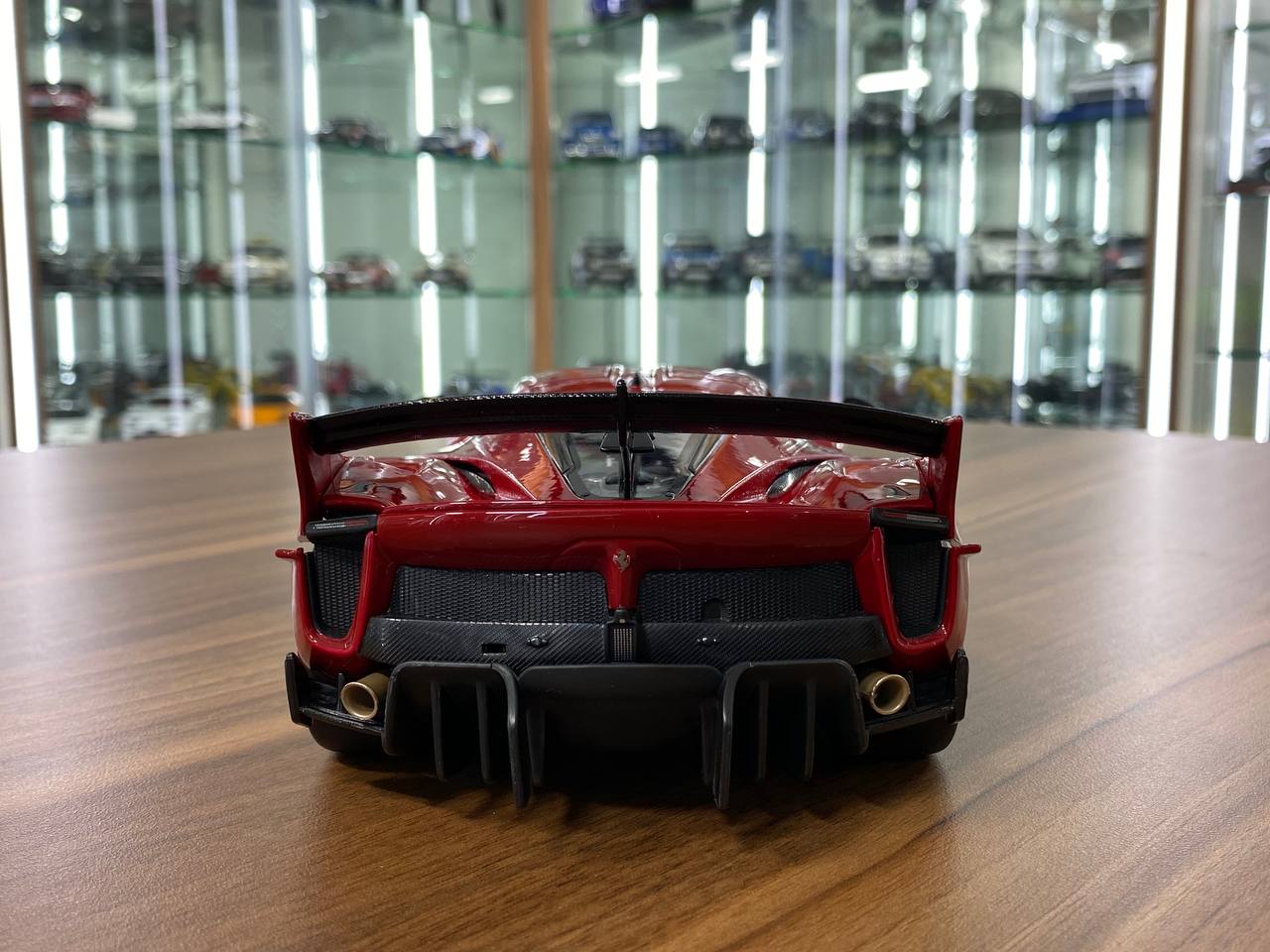 1/18 Metal Diecast Full opening Bburago Ferrari FXX-K EVO Red