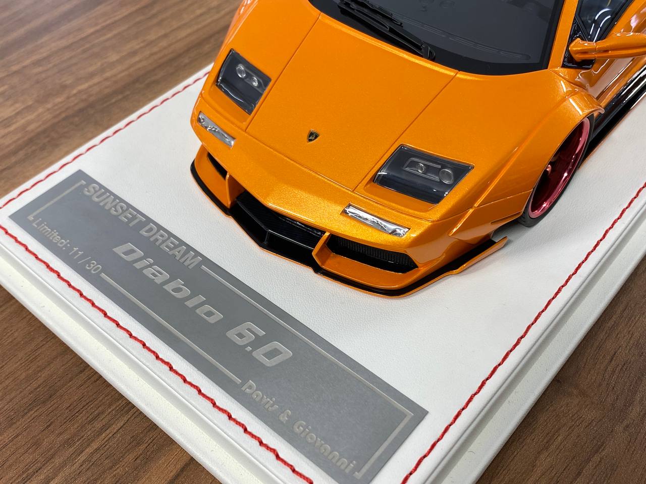 1/18 Resin – Davis & Giovanni Lamborghini DIABLO 6.0 Arancio Atlas Limited- 30 pcs