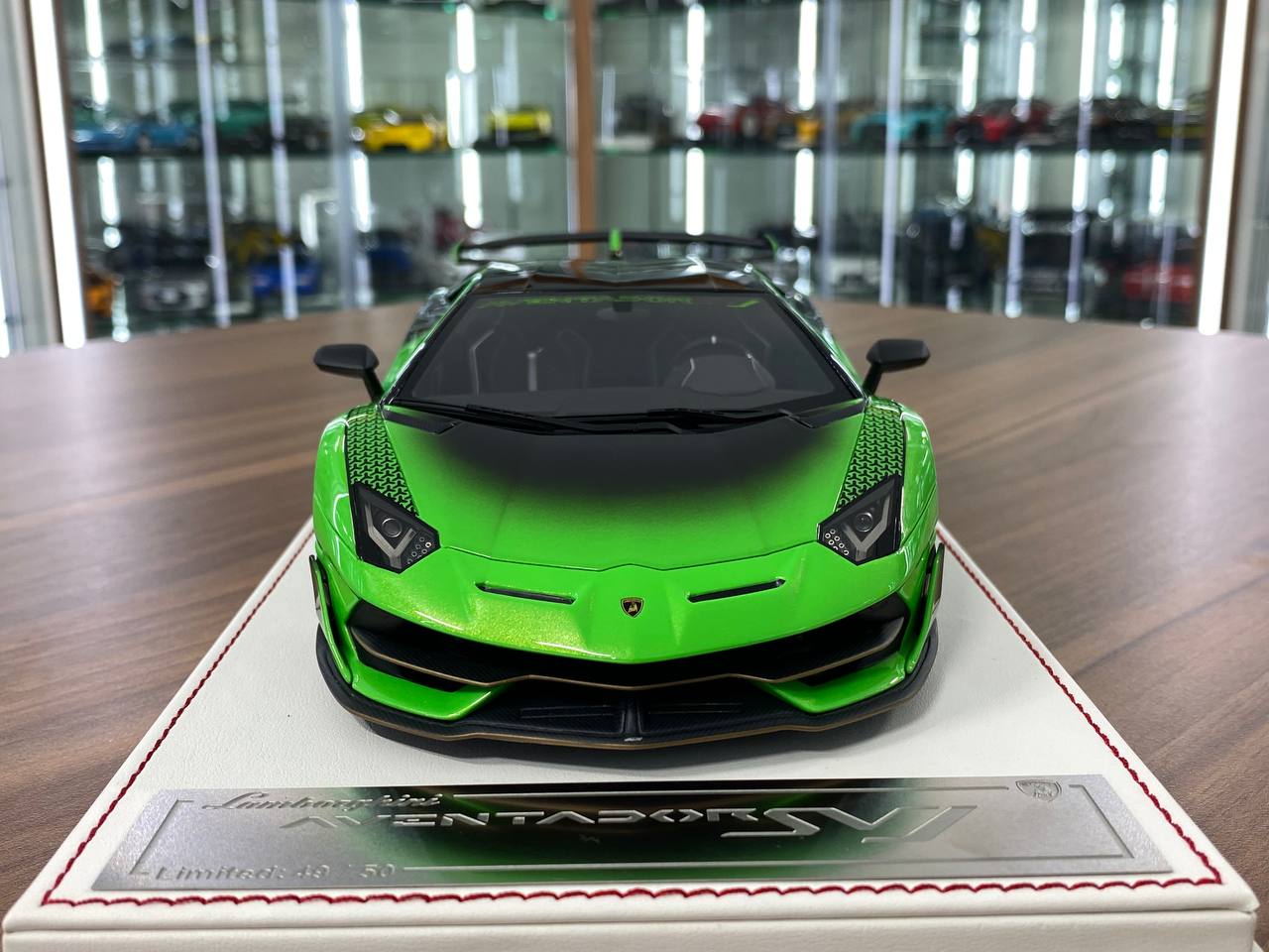 1/18 Resin – Davis & Giovanni Lamborghini Aventador SVJ Green Unusual Ltd.Edn.50 pcs