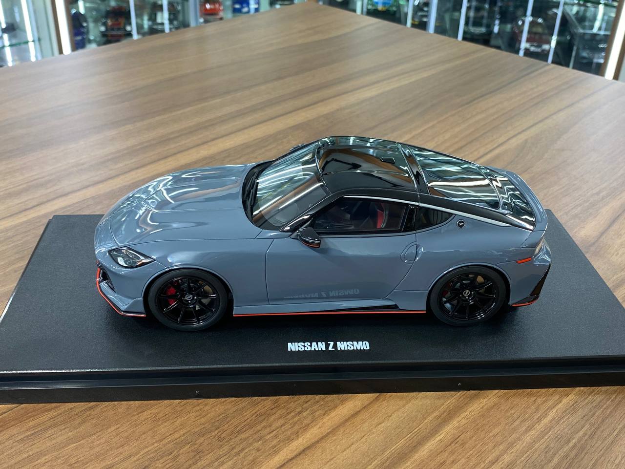 1/18 Resin – GT Spirit Nissan Fairlady Z Nismo Pandem Grey Limited Edition