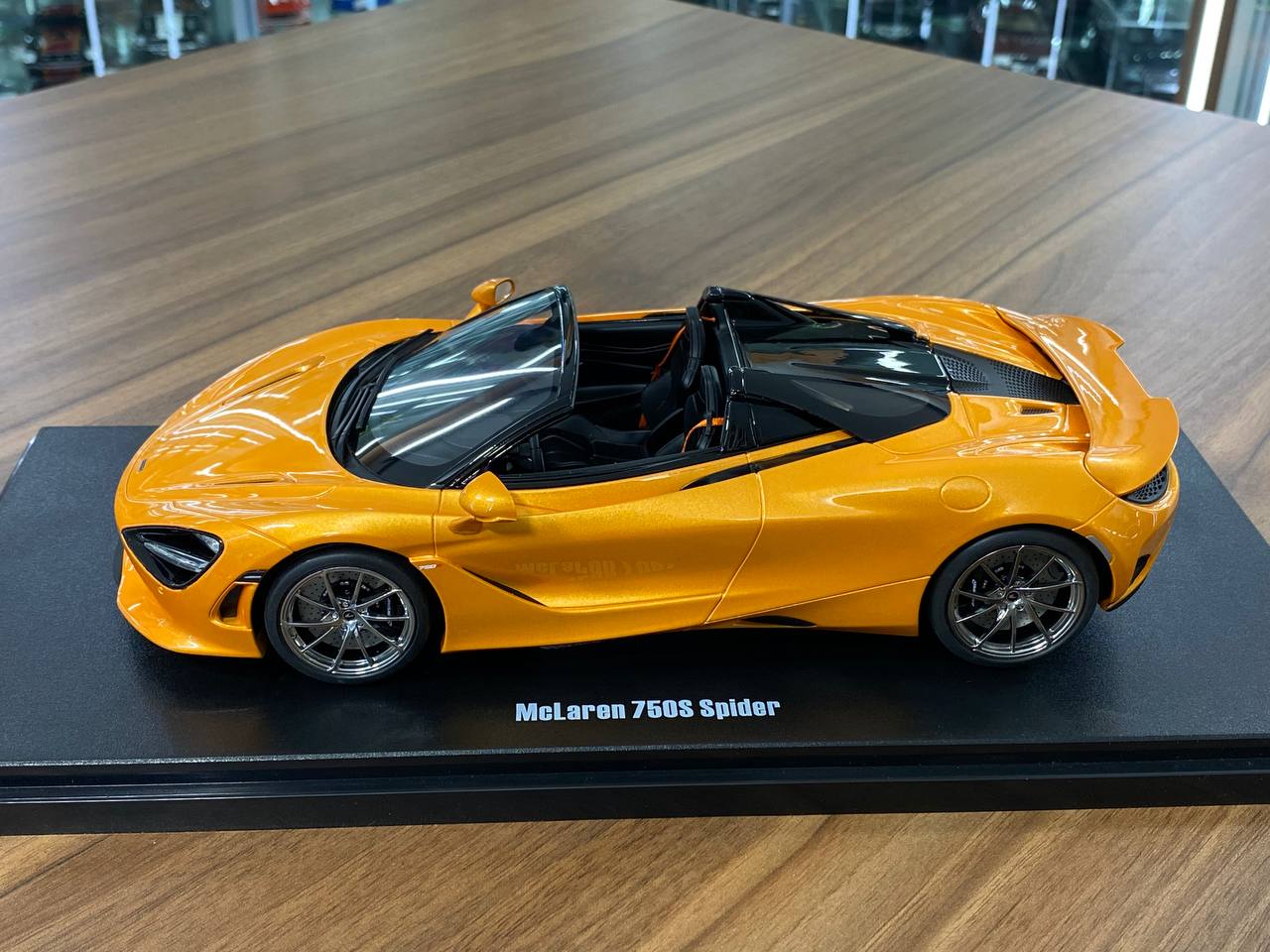 1/18 Resin Model – GT Spirit McLaren 750S Spider Orange Limited Edition