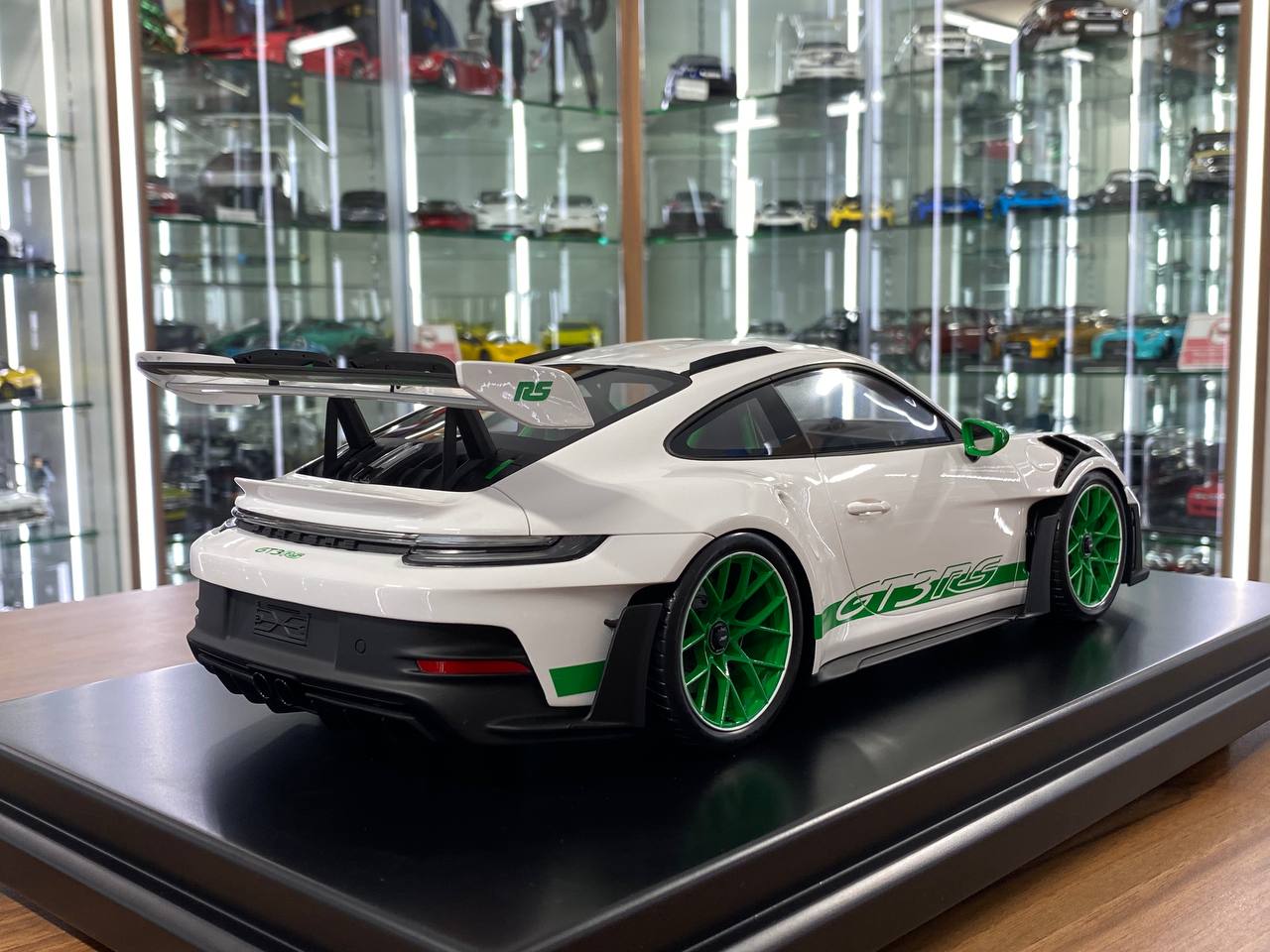 1/12 Resin Porsche 911 GT3 RS – White / Green | Spark Models Dealer Edition | Limited to 300 pcs