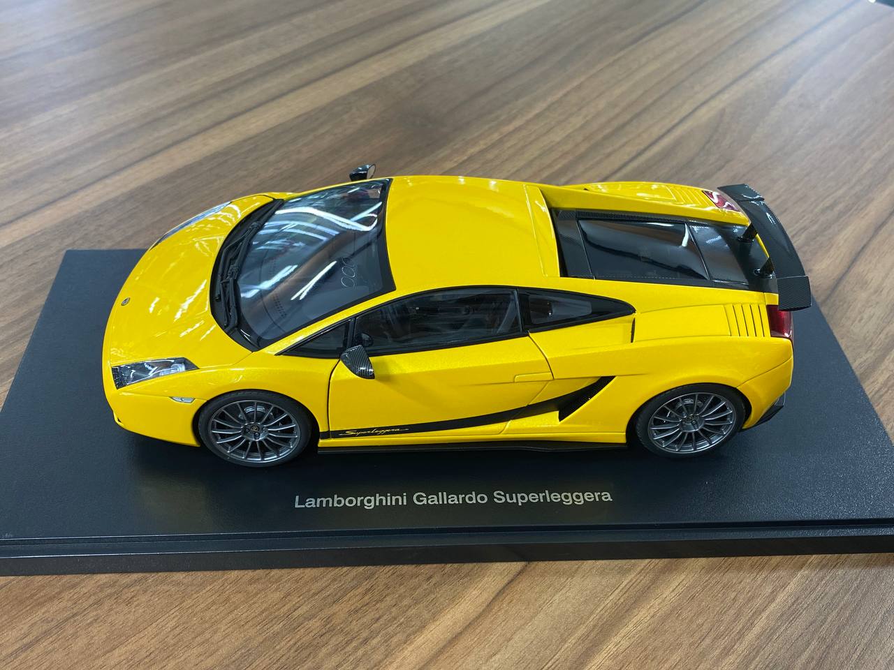 1/18 Diecast Lamborghini Gallardo Superleggera – Metallic Yellow | AUTOart | Full Opening