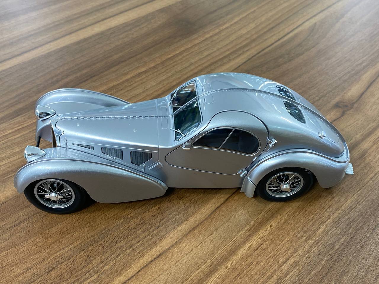 1/18 Diecast Solido Bugatti Type 57 SC Atlantic in Silver