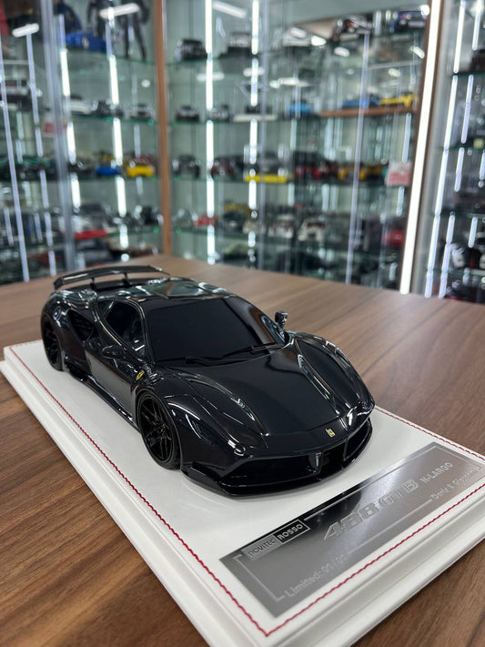 1/18 Ferrari 488 GTB N-Largo z| Davis & Giovanni | Resin | Carbon Fiber x White | 1 of 1