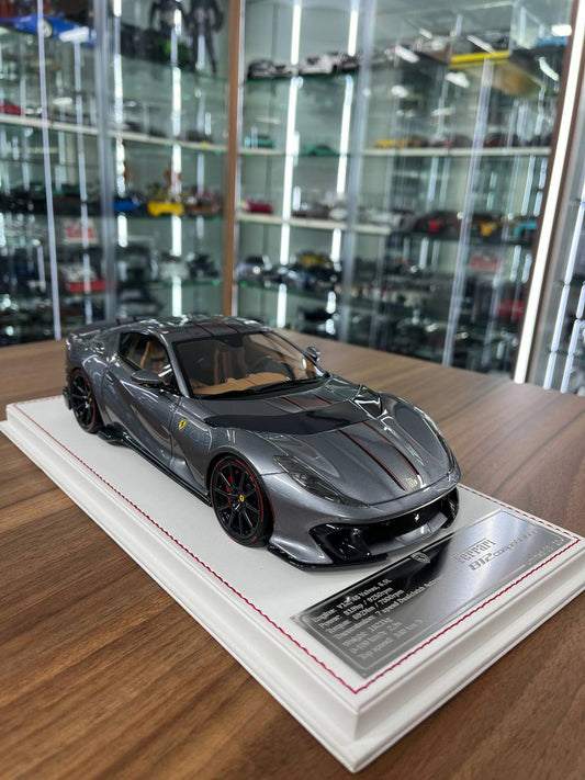 ★ 1/18 Davis & Giovanni Ferrari 812 Competizione – Grey Metallic / Red Stripe | Limited to 20 pcs