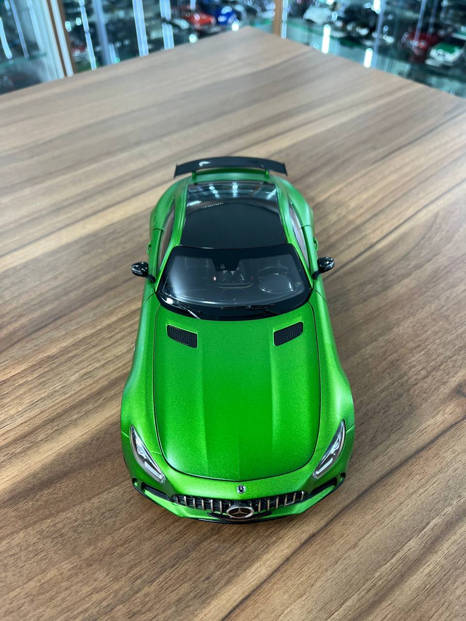 1/18 Diecast Norev Mercedes-Benz AMG GT Black Series – Green Hell Magno |