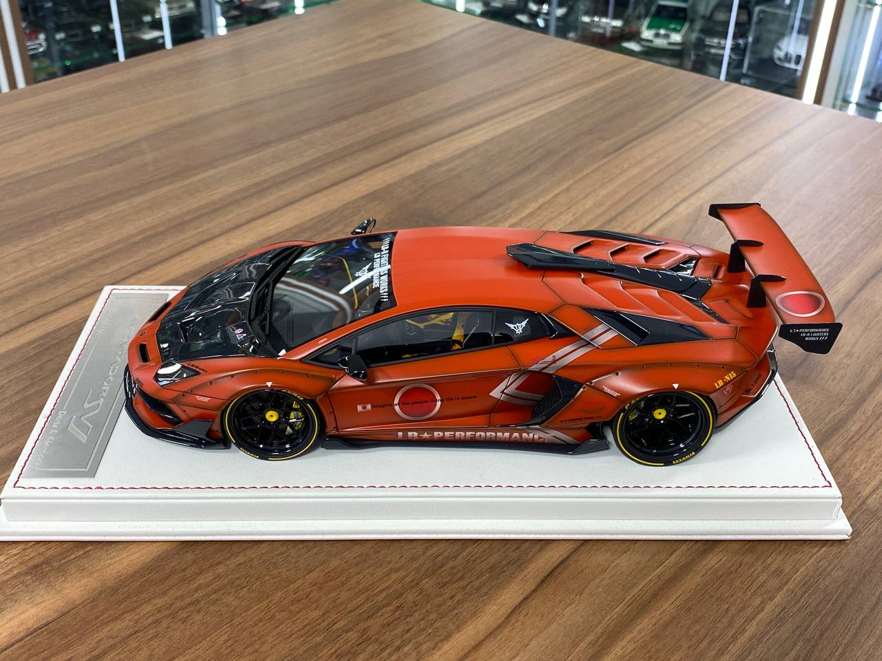 1/18 Resin Davis & Giovanni Lamborghini AVENTADOR SVJ LB Performance Matt orange, Zero Zen Limited- 1 of 8pcs