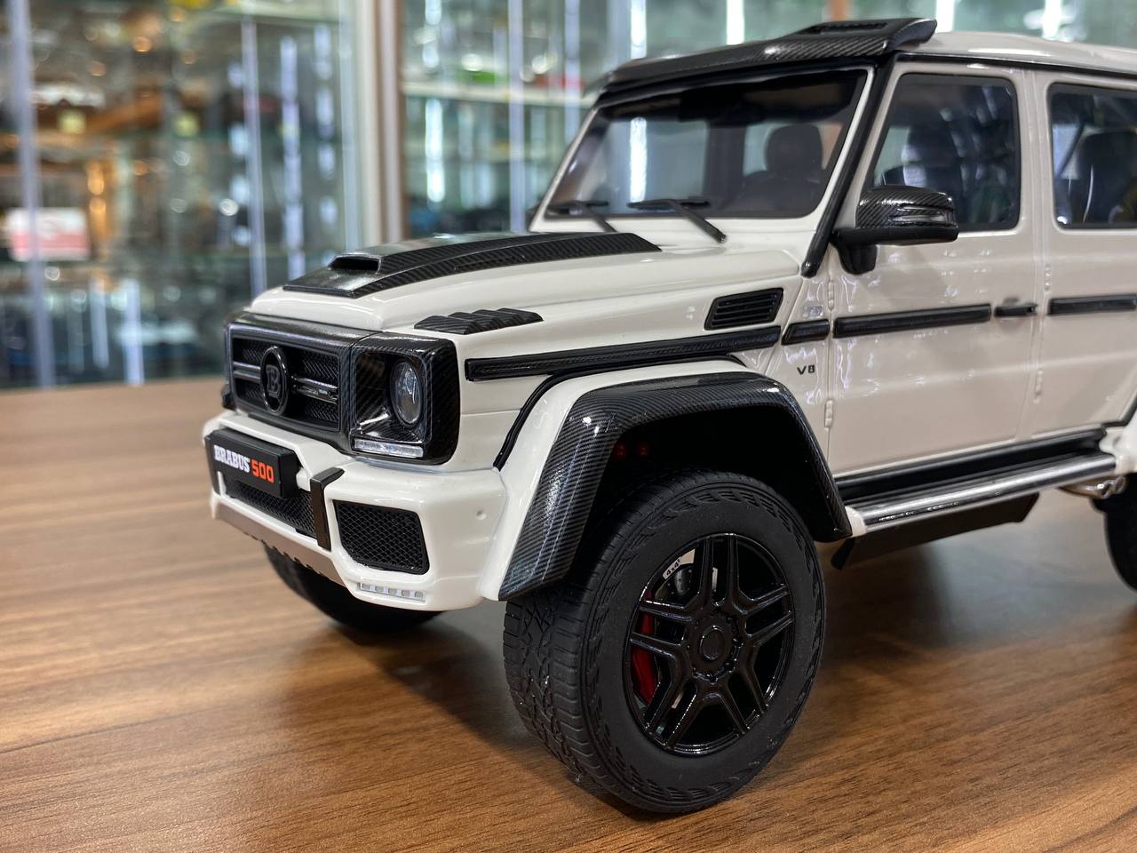 1/18 Diecast Mercedes-Benz Brabus 500 4x4 White GT Spirit Scale Model Car