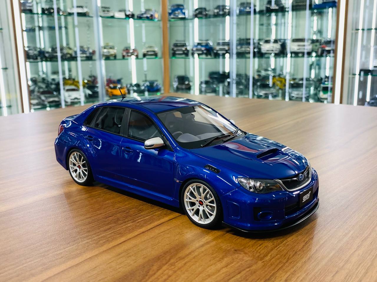 Subaru Legacy RS Gr.A 1:18 OTTO ( Blue Subaru Legacy RS Gr.A 1:18 OTTO ( Blue